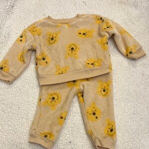 Disney Winnie the Pooh Outfit
